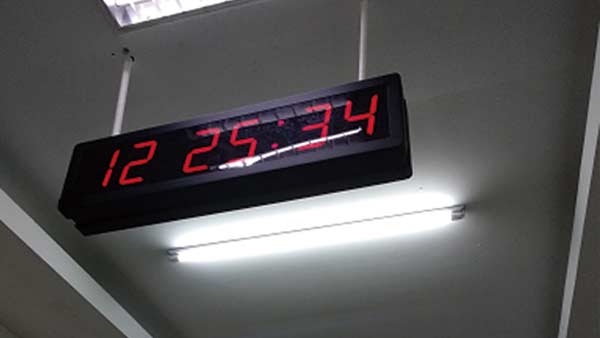 某中學(xué)校園同步時(shí)鐘案例